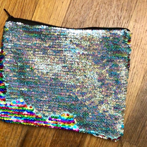 Rainbow Pouch - Picture 3 of 3